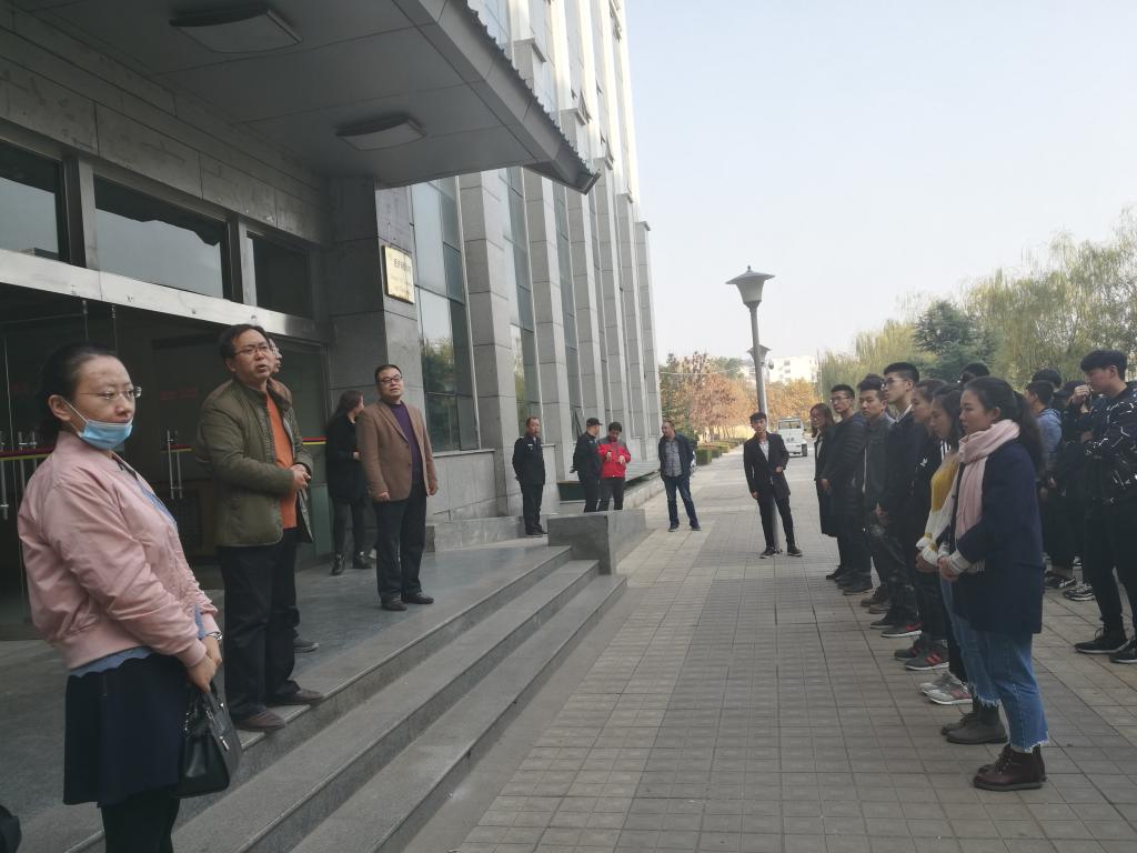 院党委副书记王银作动员讲话